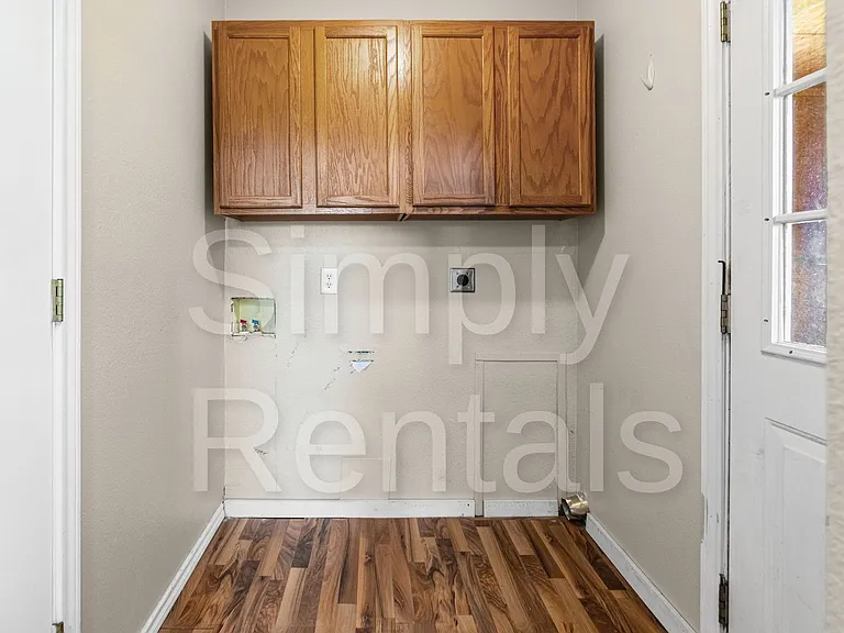 479 Mills Way — Photo 11