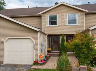 3264 Sherwood Dr, Walworth, NY 14568