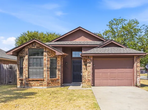1416 Horncastle St, Fort Worth, TX 76134