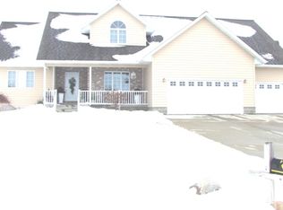 115 W Links Dr, Alta, IA 51002