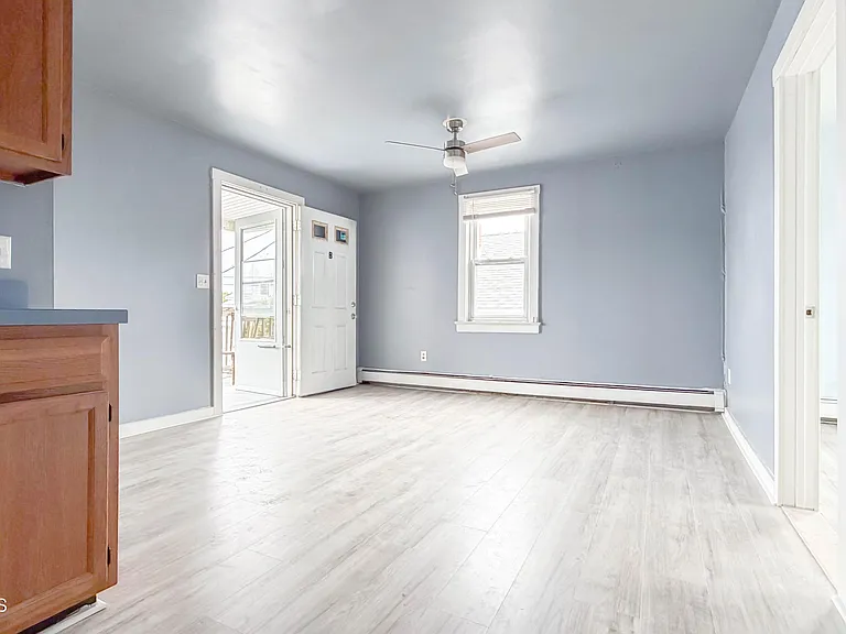 13 Decatur Ave #B — Photo 3