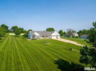 915 Neptune St, Geneseo, IL 61254