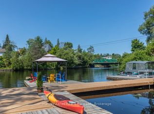 5 Church St #106, Huntsville, ON P1H 1G9