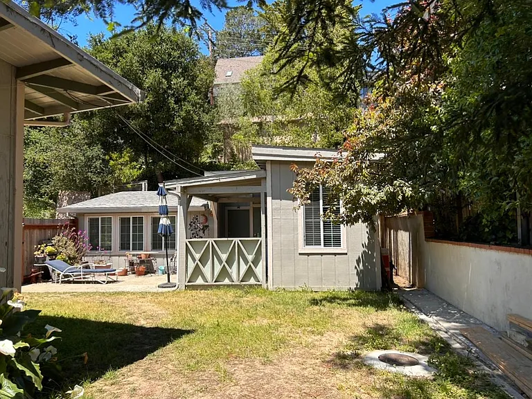 330 Shoreline Hwy #REAR COTTAGE — Photo 17