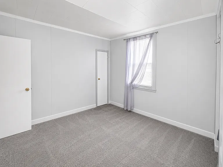 339 Valley St #1 — Photo 2