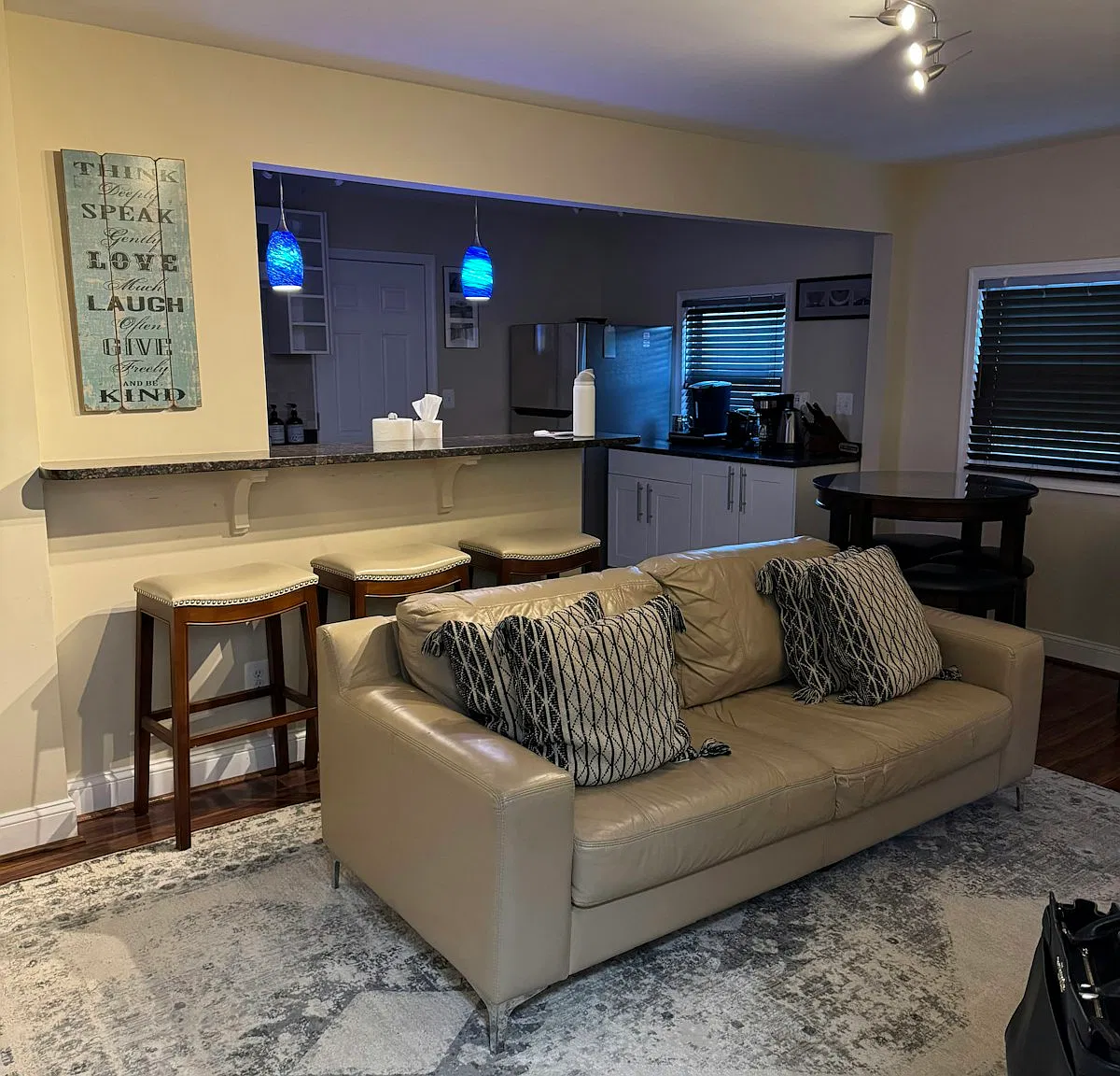 2708 Arlington Boulevard — Photo 3