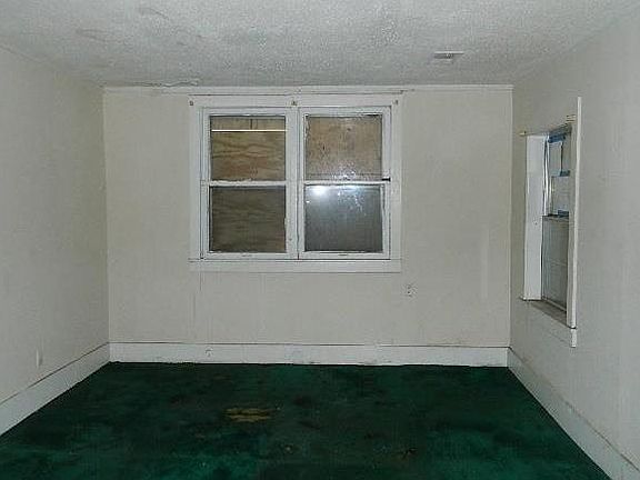 5th image of 528 E Trigg Ave