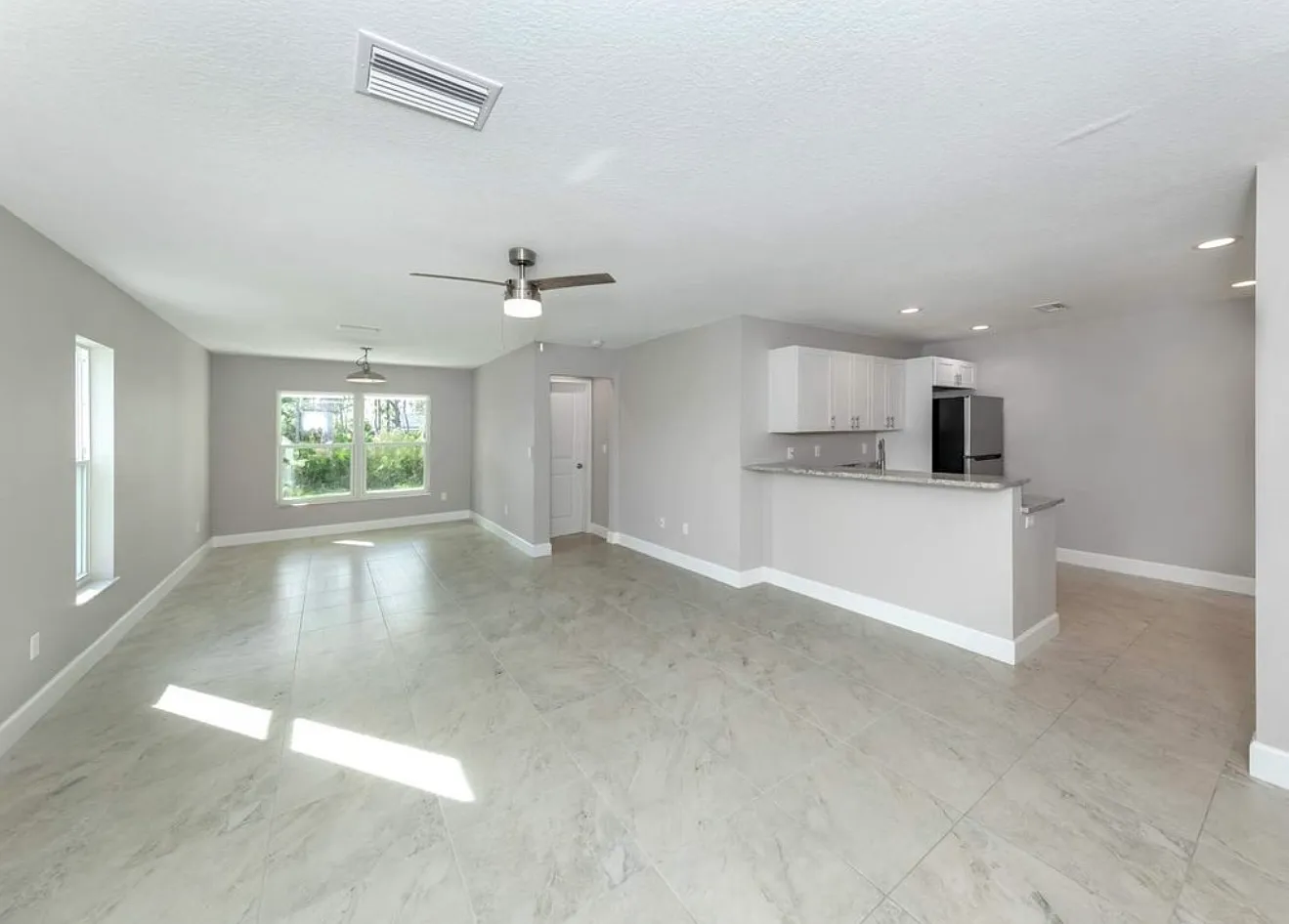 3 bed, 1250 sqft, $1,850 — Photo 4