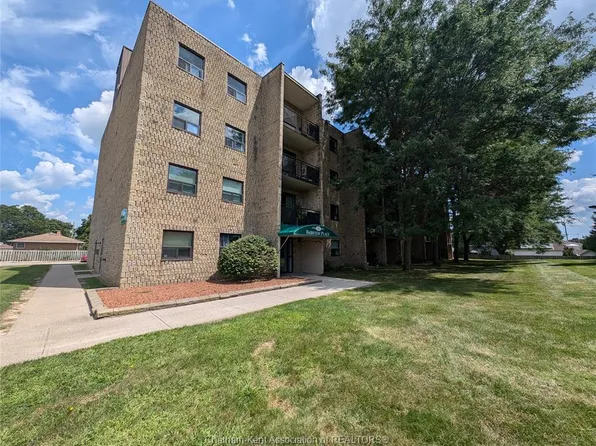 150 Park Ave E #209, Chatham Kent, ON N7M 3V6