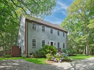 22 Sea Glen Rd, Oak Bluffs, MA 02557