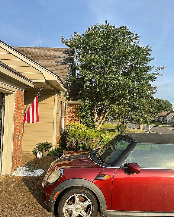 1st image of 7577 Bridelwreath Dr