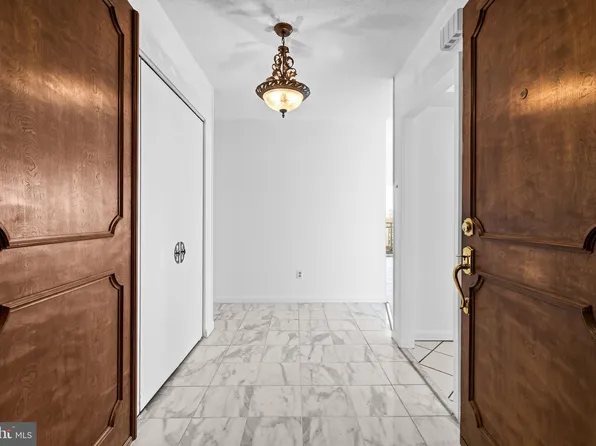 6210 Park Heights Ave #604, Baltimore, MD 21215