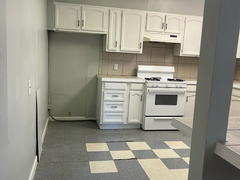209 S Bonner St — Photo 14