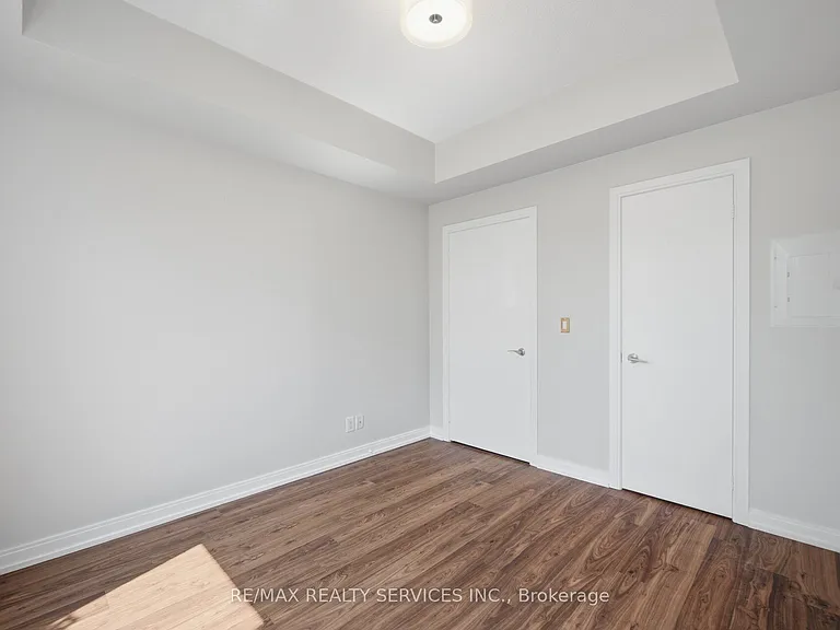 151 Village Green Sq #206 — Photo 22