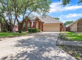 17222 Laguna Trail Dr, Houston, TX 77095