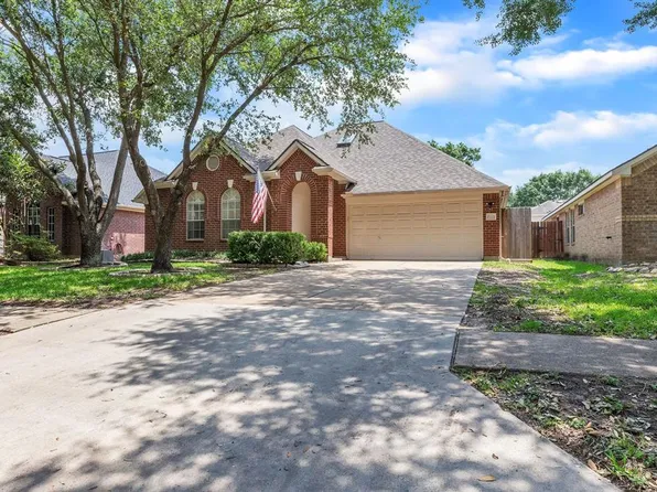 17222 Laguna Trail Drive, Houston, TX 77095