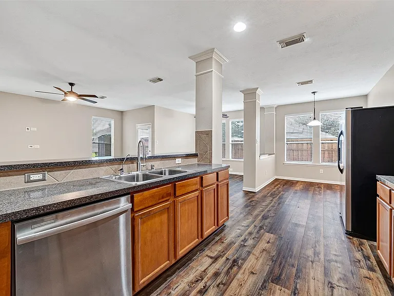 5403 Canyon Hollow Dr — Photo 21
