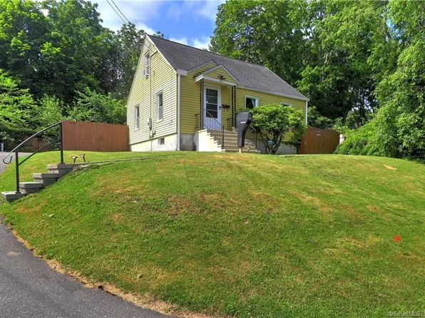 22 Smithwick Street, Waterbury, CT 06704