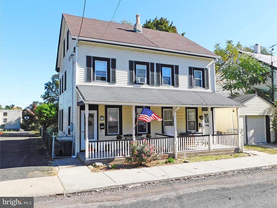 2nd image of 4103 Stanwood St