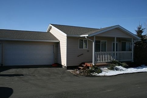 1st image of 6 Marjorie Ln