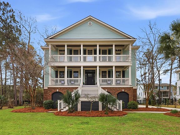 4th image of 2296 Middlesex St