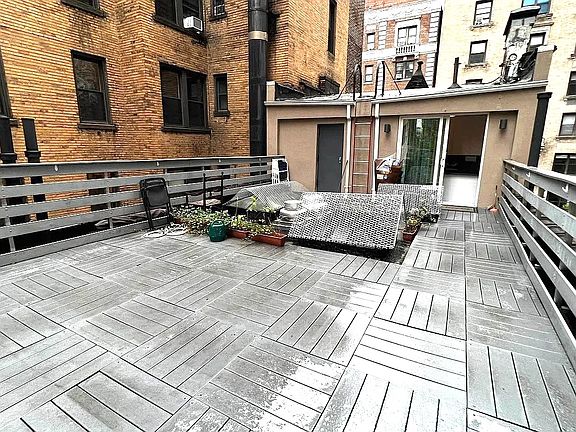 5th image of 304 W 104th St #Penthouse