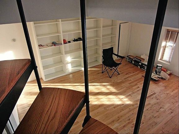 3rd image of 156 Bleecker St #10LE