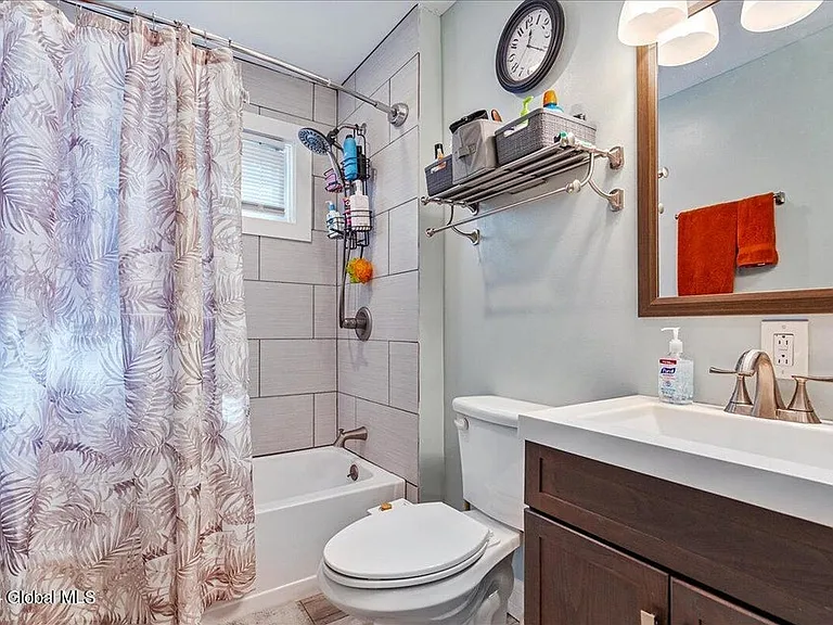 31 Scully Ave #C — Photo 13