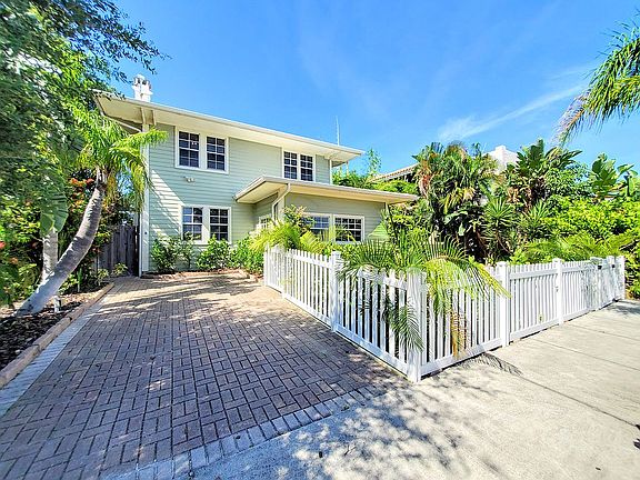 3rd image of 253 8th St