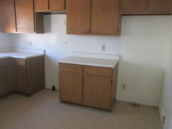 4th image of 632 Idaho Ave