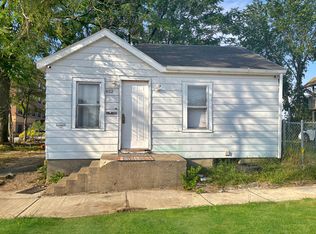 652 W Merchant St, Kankakee, IL 60901