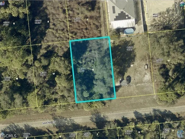 660 Sabina Ct, Lehigh Acres, FL 33972