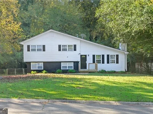 125 S Meadowcliff Cir, Carrollton, GA 30116