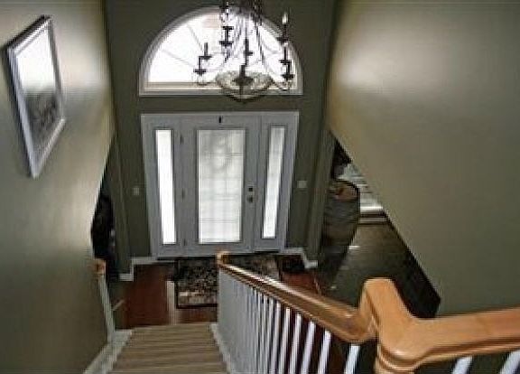 3rd image of 31900 Pondside Dr
