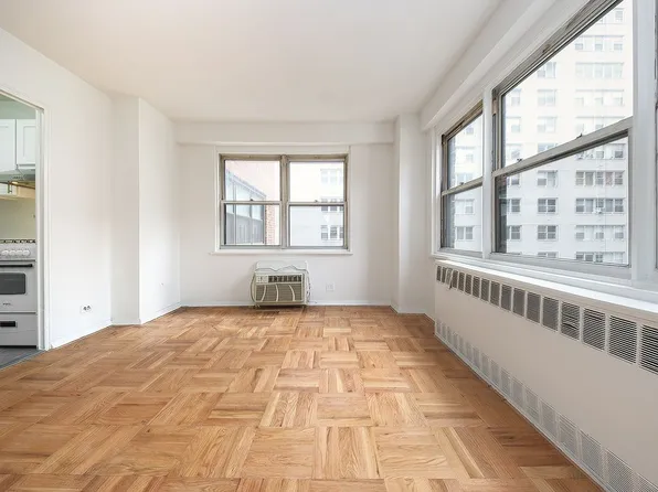 166 E 35th St APT 9A, New York, NY 10016