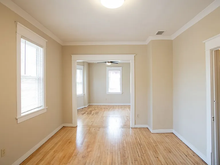 $1075 1 BA, 1 BA With Back Porch - Riverwest - 829 E Clarke — Photo 14