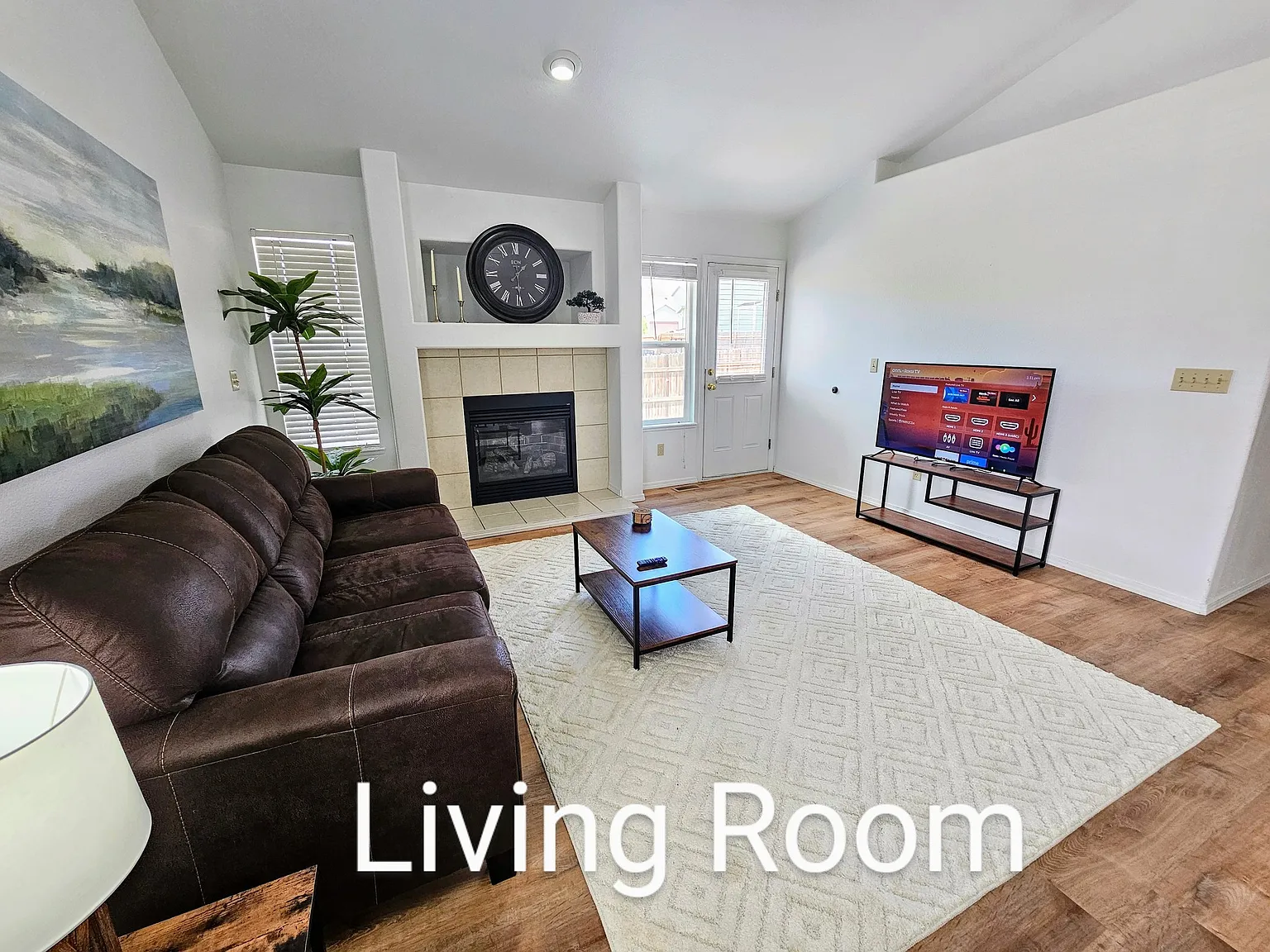 8 bed, 3.0 bath, 2563 sqft, $675 — Photo 3