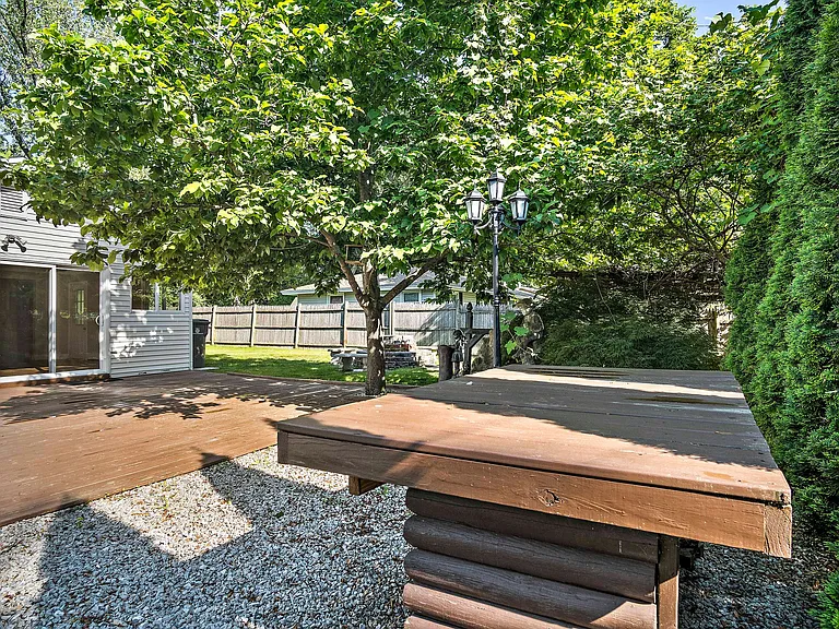 8 Carver Rd — Photo 28