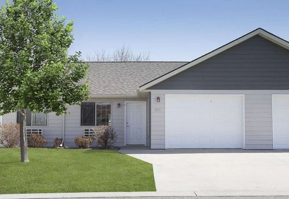 853 Dreamers Loop
