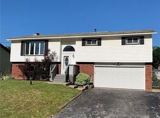 107 Kennedy Ln, North Syracuse, NY 13212