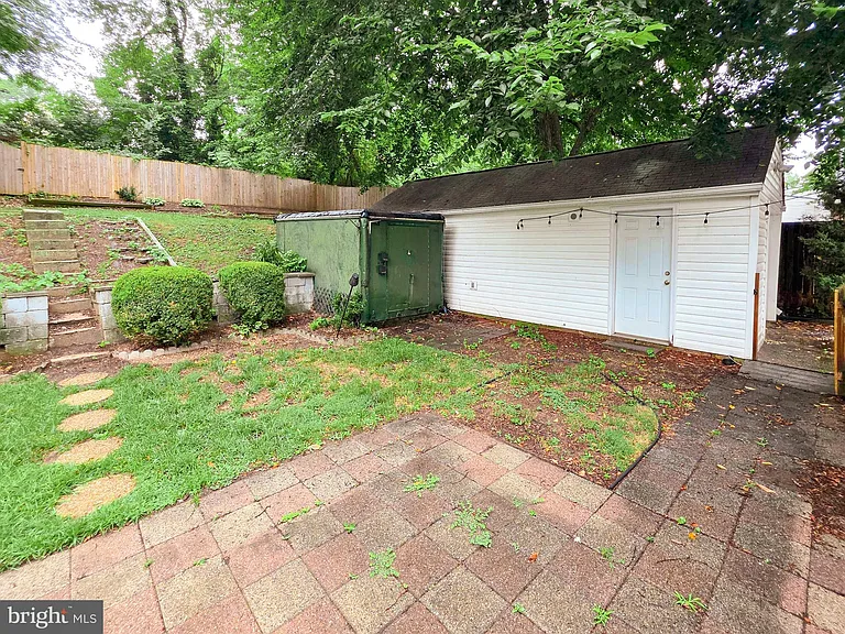 2419 Fairhaven Ave — Photo 25