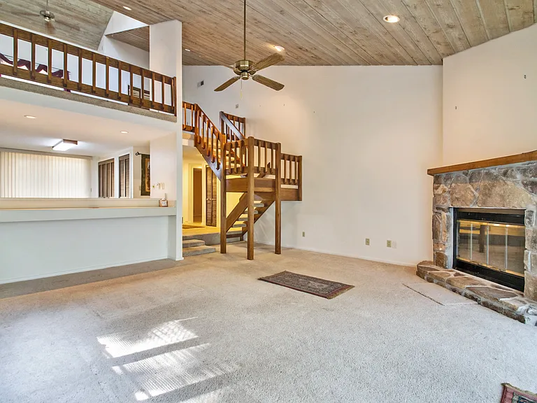 512 Druid Lndg — Photo 17