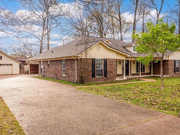 2nd image of 9 Burnett Cir