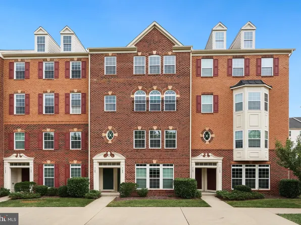 21689 Charity Ter, Ashburn, VA 20147