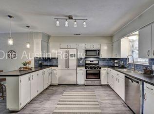 404 Sams St, Taylor, TX 76574