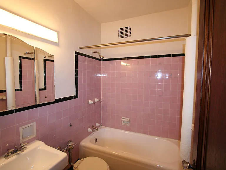 1407 E 10th Ave #7 — Photo 8
