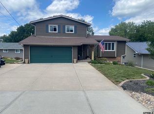 1214 Murray Point, Plattsmouth, NE 68048