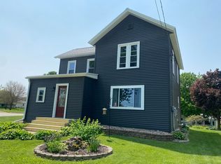 406 S Fountain St, Montfort, WI 53569