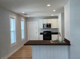 51 Van Derveer St, Amsterdam, NY