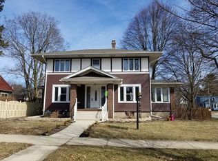 1036 S 3rd St, St Charles, IL 60174